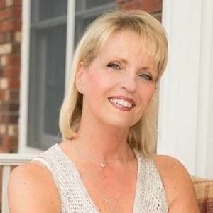 Meet your Posher, Gloria